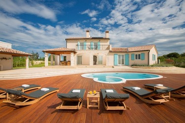 Villa with pool for 8 persons in Bale, Istria, Croatia